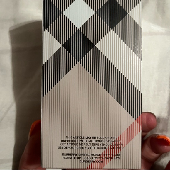 Burberry perfume - Picture 4 of 4